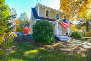 10 Maplecrest Street