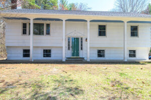 24 Hampton Falls Road