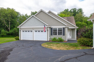 8 Jamesway Drive