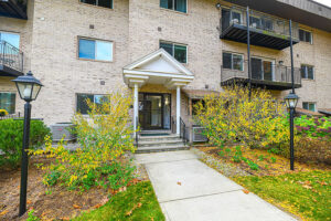 181 Littleton Road